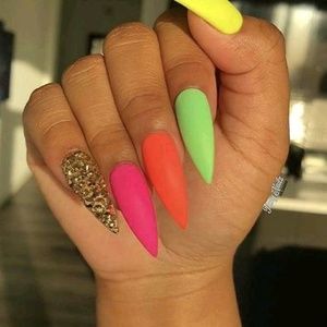 Meet your Posher, Denisha